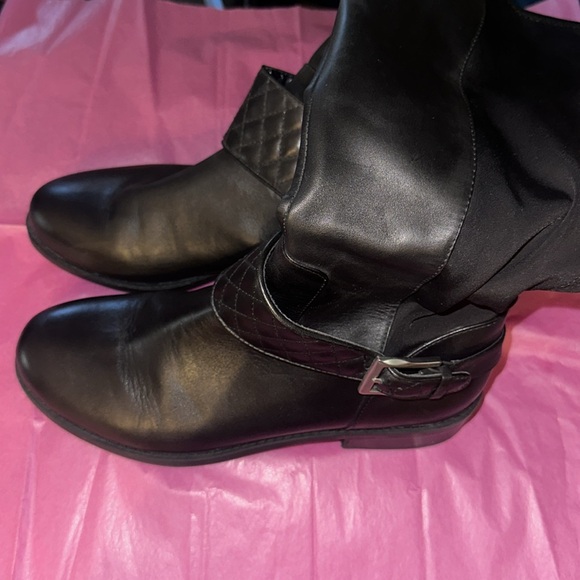 Me Too Womens Size 9M Black Leather Zip Buckle Knee High Fashion Boots, Clean. - Picture 3 of 6